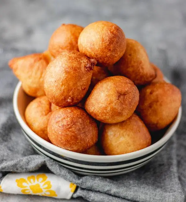 Mikate puff puff beignets africains dores et moelleux
